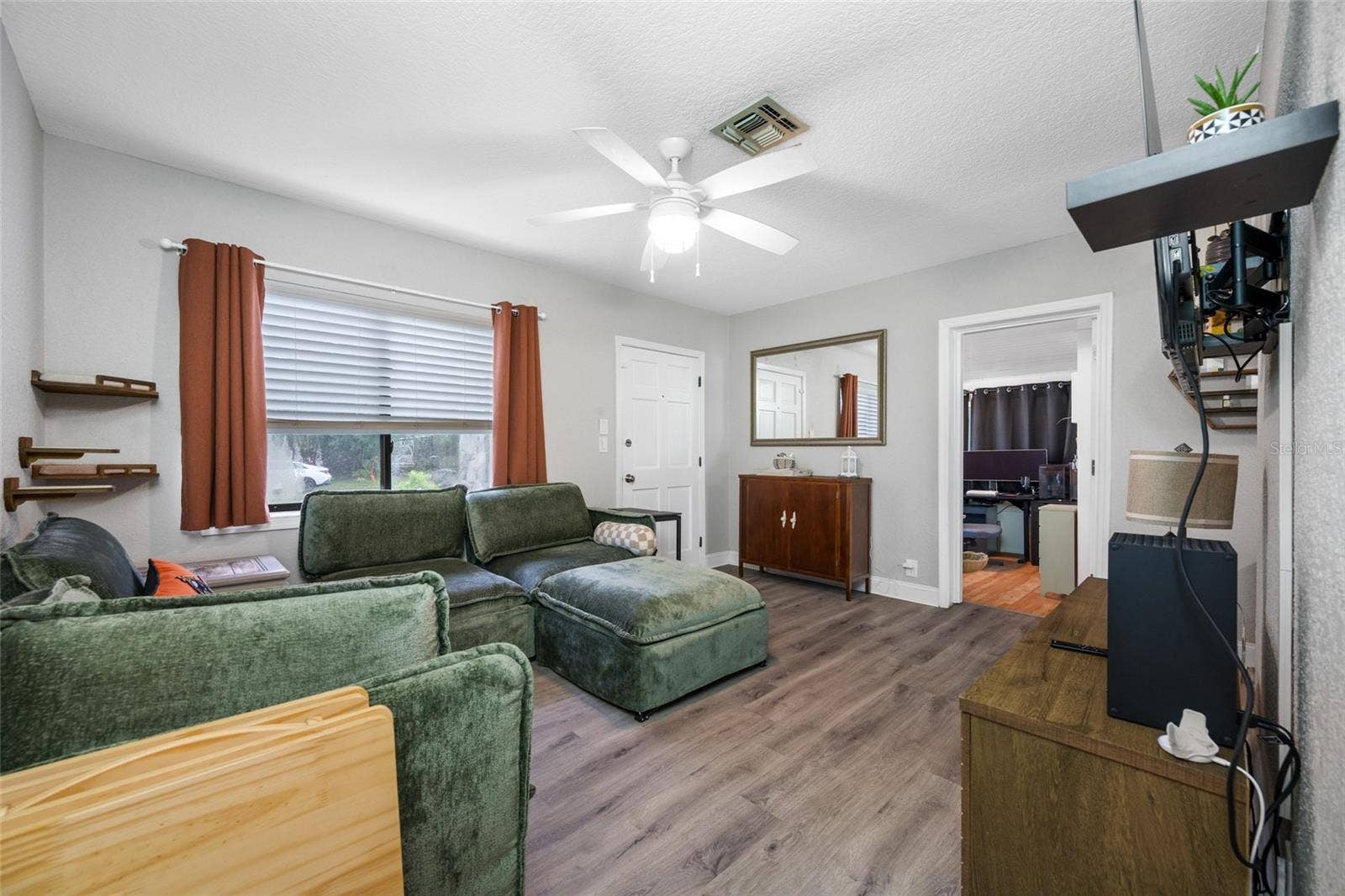 1520 NORFOLK STREET N, St Petersburg, FL 33710