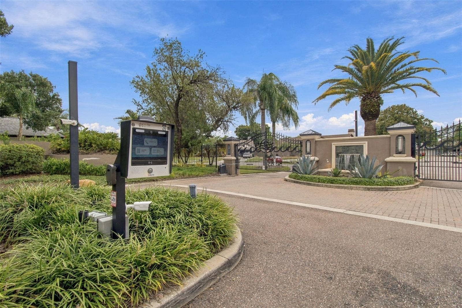 4109 CROSSWATER DRIVE, Tampa, FL 33615 4109 CROSSWATER DRIVE, Tampa, FL 33615