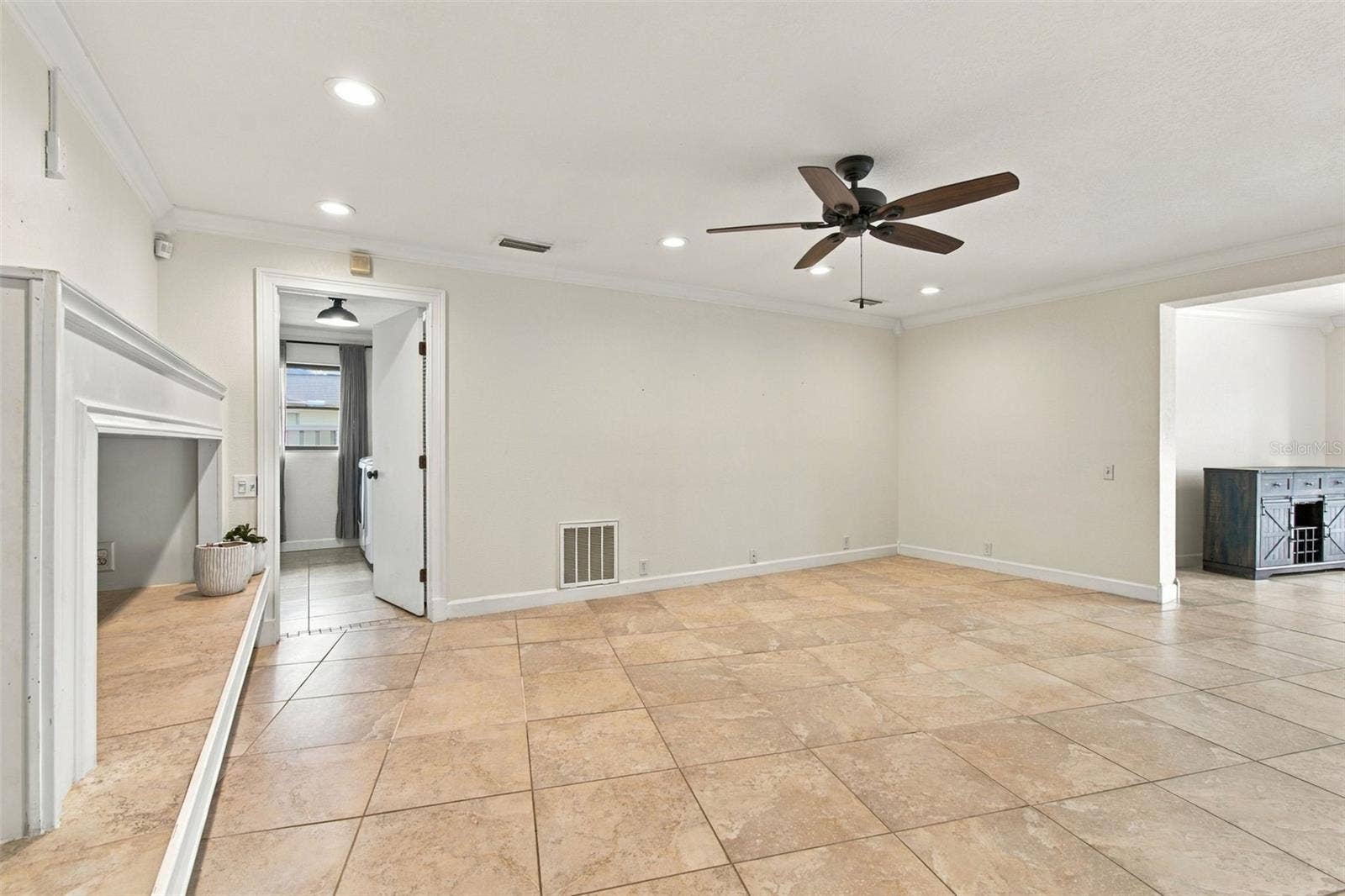 4109 CROSSWATER DRIVE, Tampa, FL 33615 Family Room