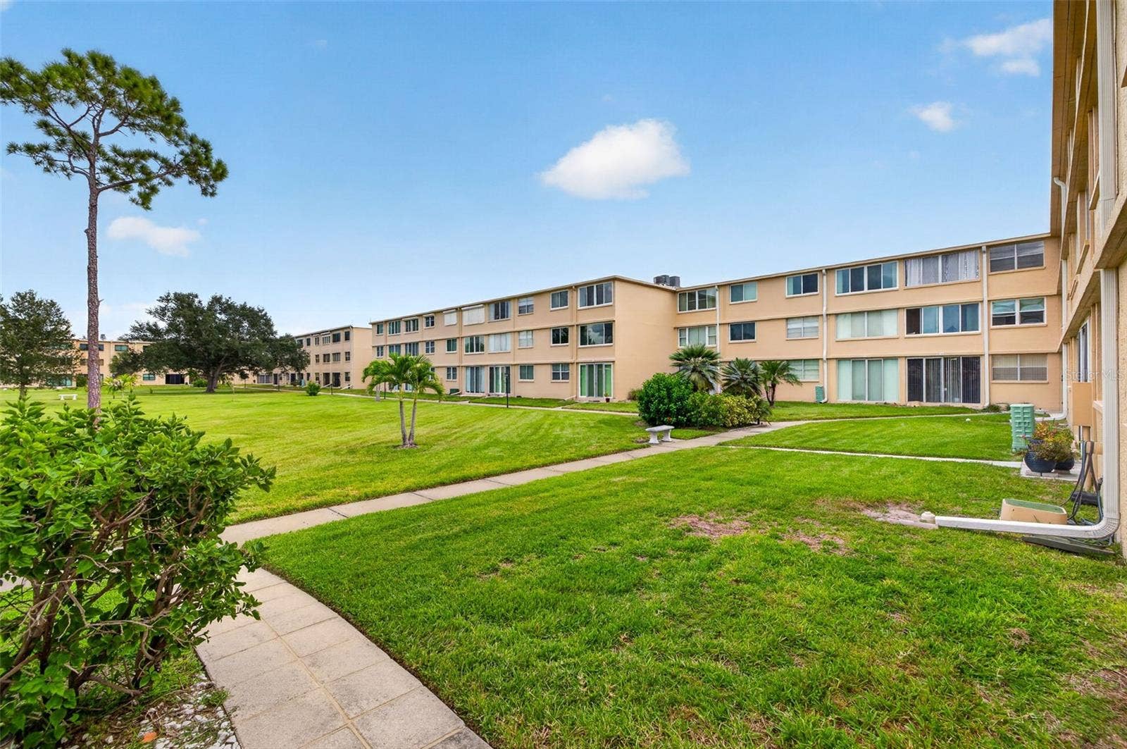 4915 BAY STREET NE, #124, St Petersburg, FL 33703 4915 BAY STREET NE, #124, St Petersburg, FL 33703
