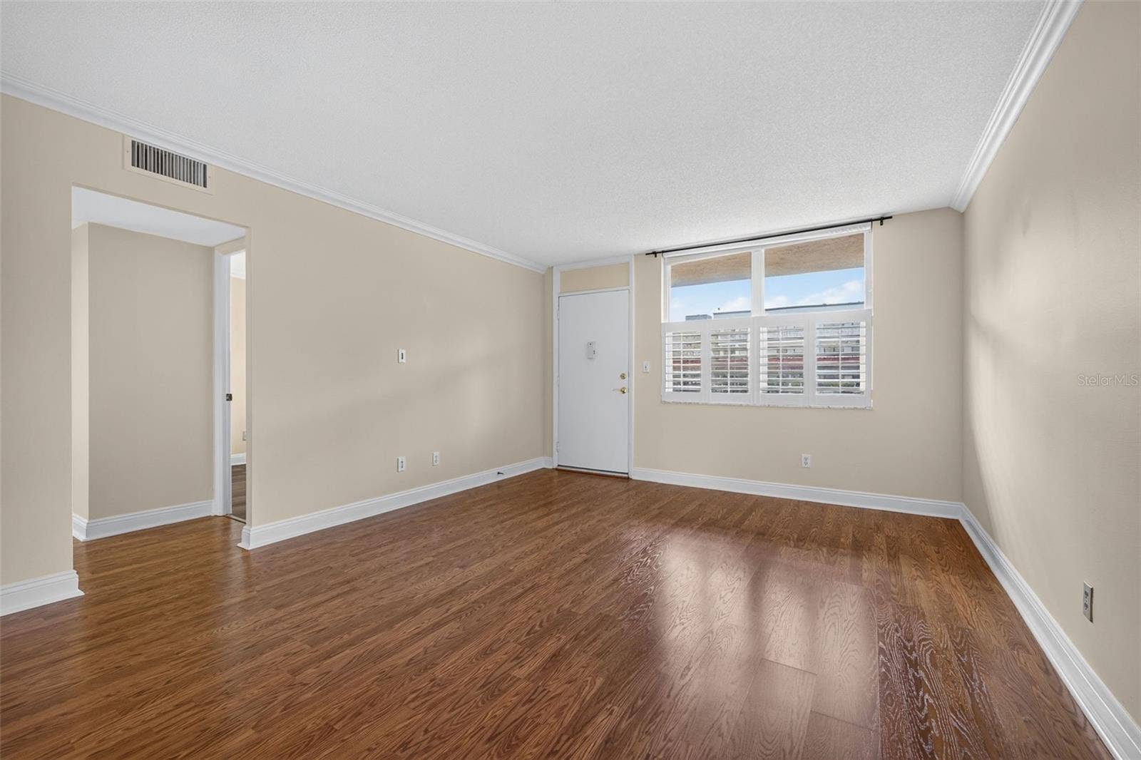 4915 BAY STREET NE, #124, St Petersburg, FL 33703 4915 BAY STREET NE, #124, St Petersburg, FL 33703
