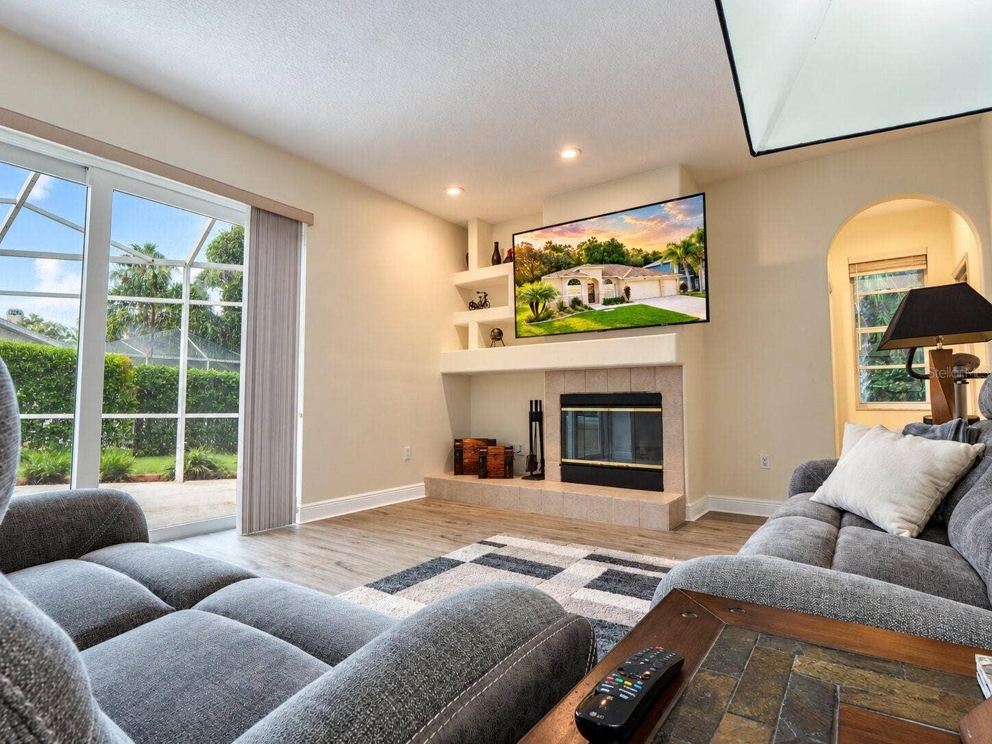 4798 AUGUSTA AVENUE, Oldsmar, FL 34677 4798 AUGUSTA AVENUE, Oldsmar, FL 34677