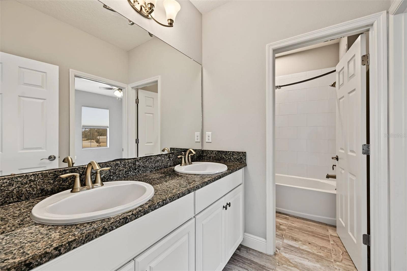 11978 CLIMBING FERN AVENUE, Riverview, FL 33579 11978 CLIMBING FERN AVENUE, Riverview, FL 33579