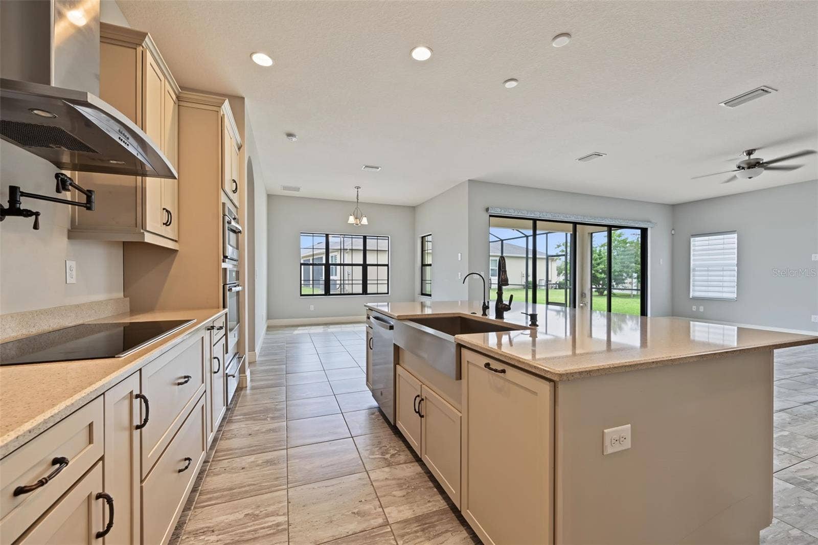 11978 CLIMBING FERN AVENUE, Riverview, FL 33579 11978 CLIMBING FERN AVENUE, Riverview, FL 33579