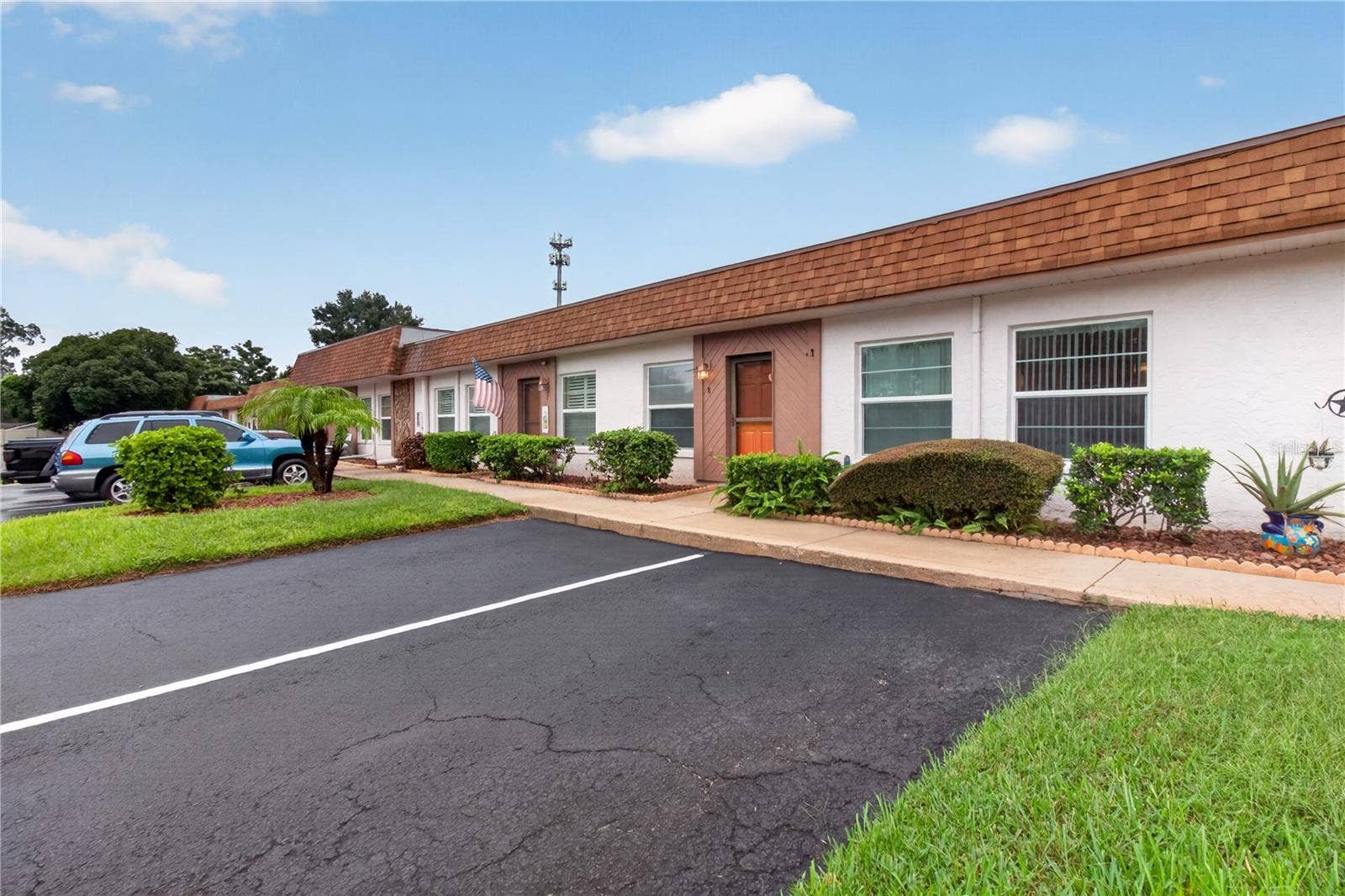 6176 CHESHAM DRIVE, #8, New Port Richey, FL 34653 6176 CHESHAM DRIVE, #8, New Port Richey, FL 34653