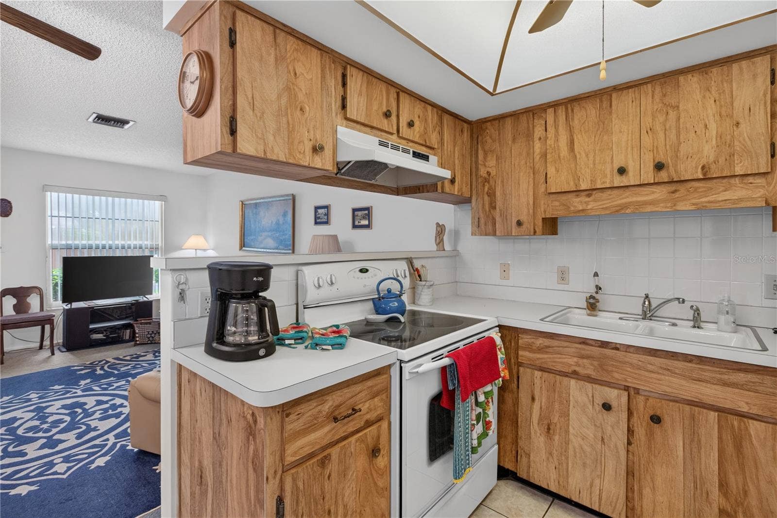6176 CHESHAM DRIVE, #8, New Port Richey, FL 34653 6176 CHESHAM DRIVE, #8, New Port Richey, FL 34653