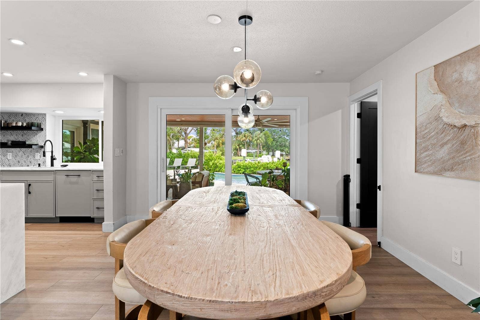 Dining Area Flows to Outdoor Entertainment