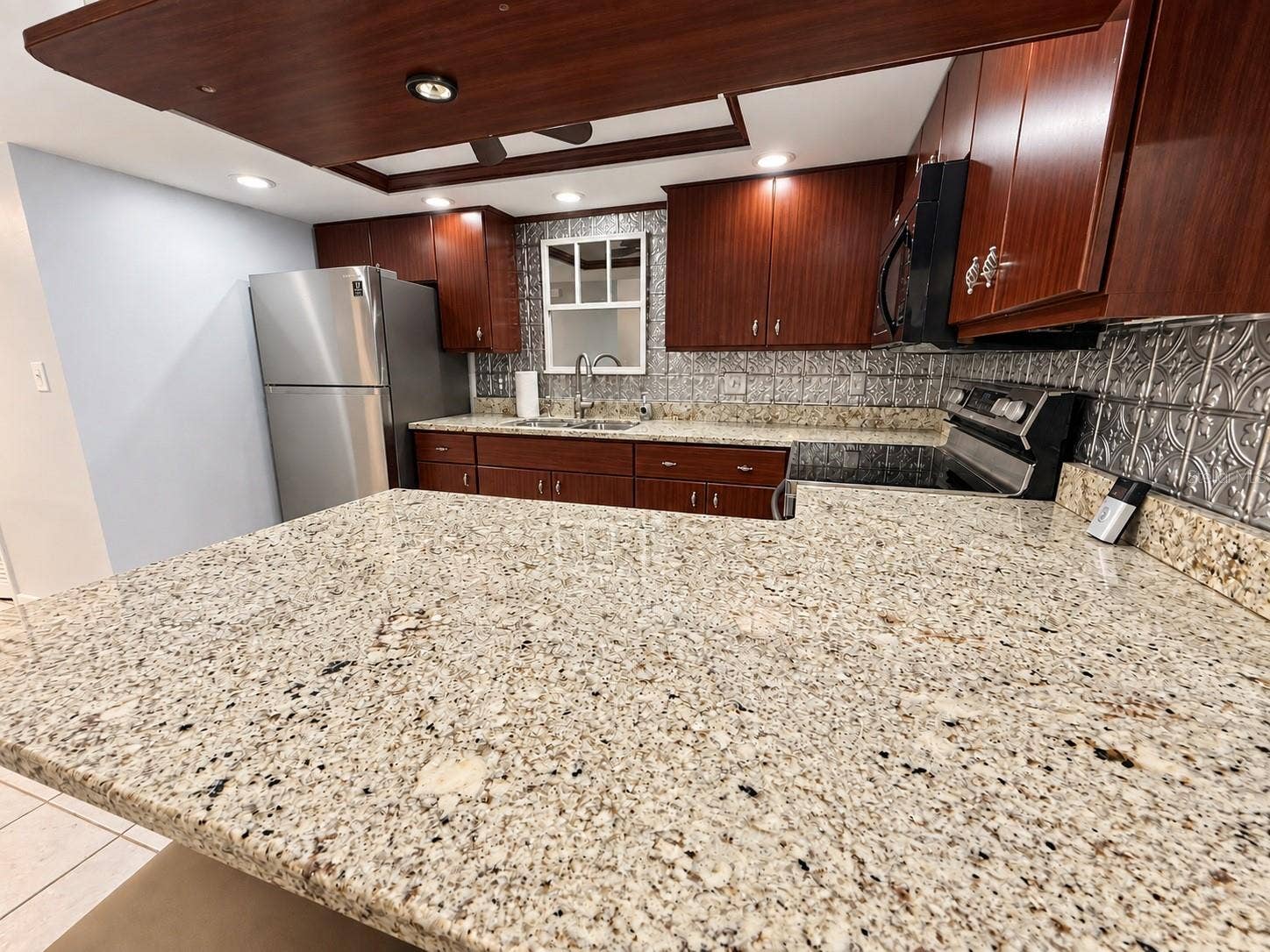5444 GLEN IVY PLACE N, Pinellas Park, FL 33782 Granite Counter Tops