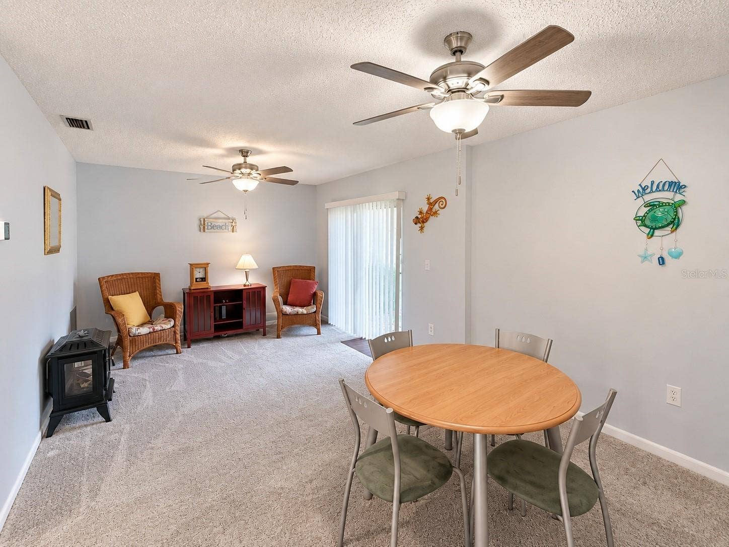 5444 GLEN IVY PLACE N, Pinellas Park, FL 33782 Living room / Dining combo