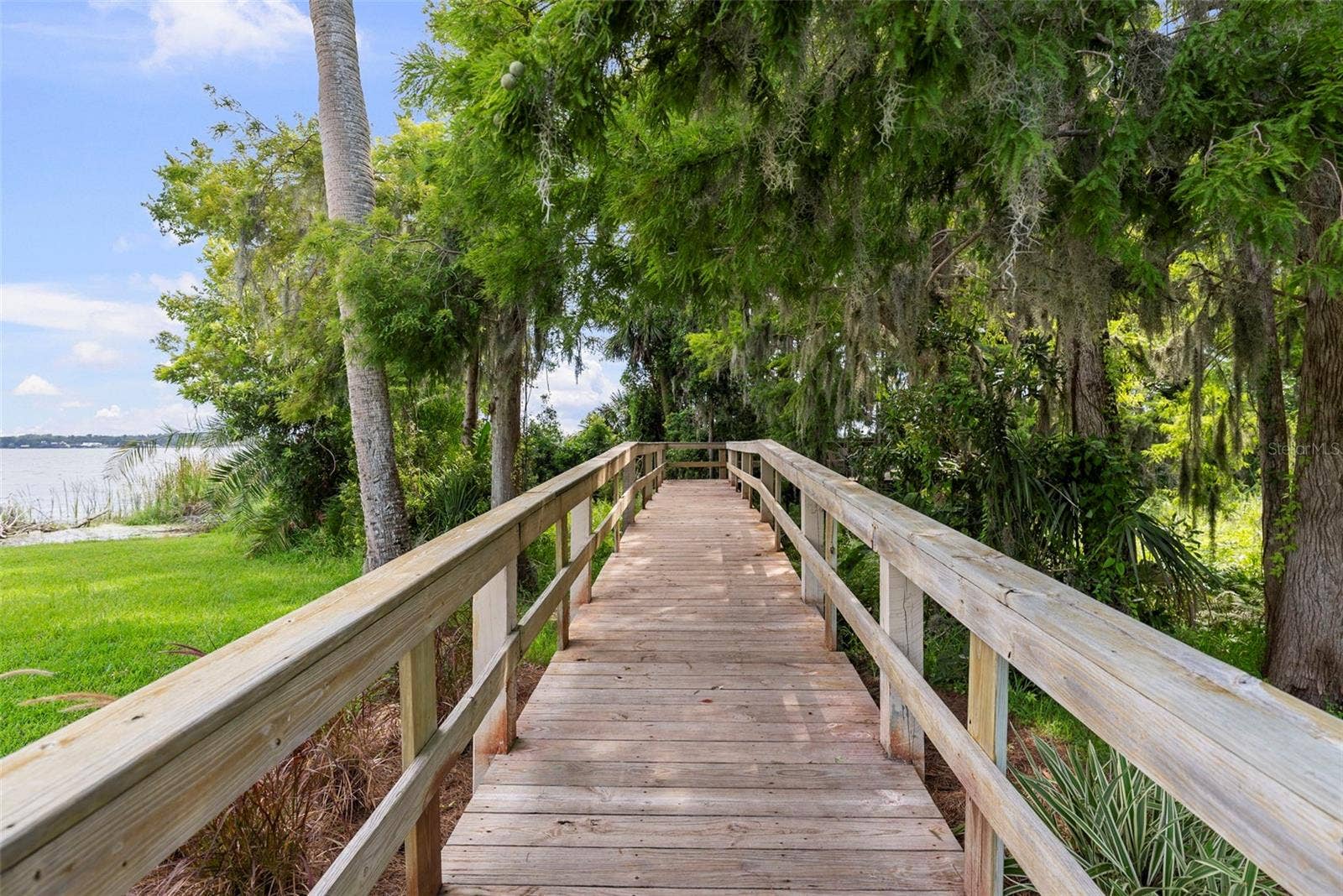 3553 FLORIAN TERRACE, Palm Harbor, FL 34685 3553 FLORIAN TERRACE, Palm Harbor, FL 34685