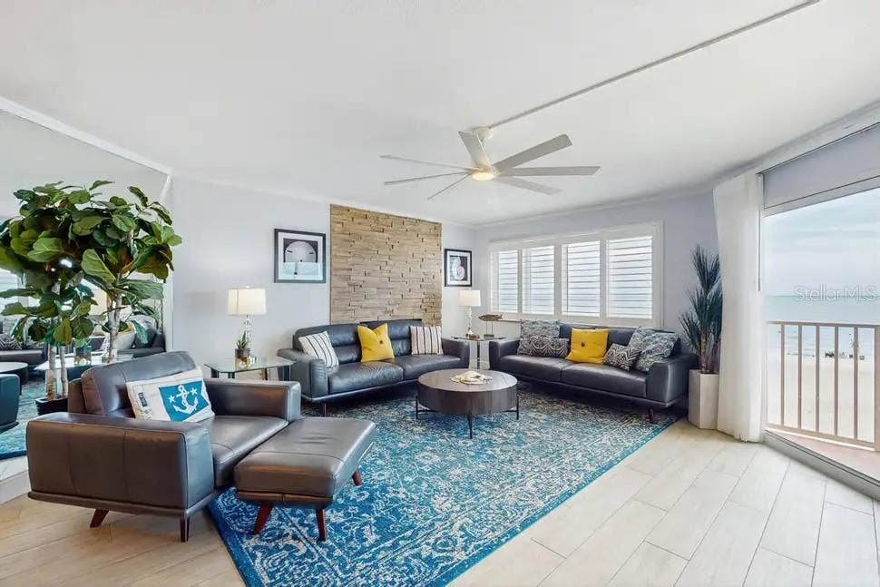18400 GULF BOULEVARD, #1208, Indian Shores, FL 33785 DRAMATIC BEACH VIEWS THE MINUTE YOU OPEN YOUR FRONT DOOR.
