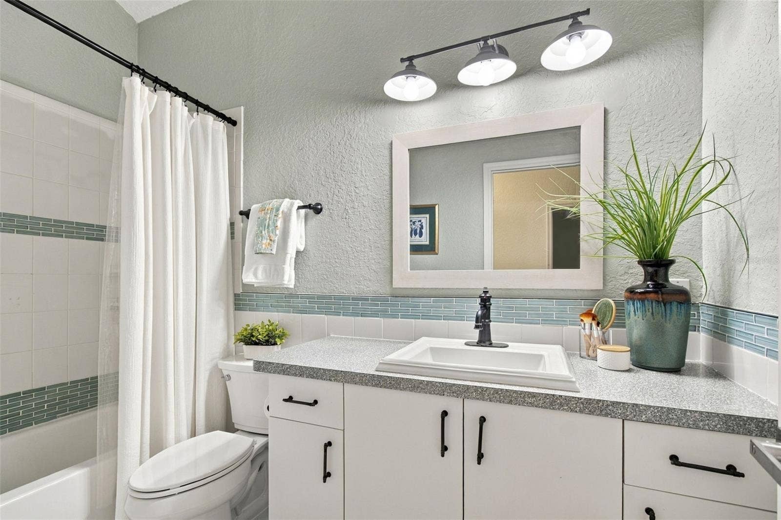 2724 HAMBLE VILLAGE LANE, Palm Harbor, FL 34684 2724 HAMBLE VILLAGE LANE, Palm Harbor, FL 34684