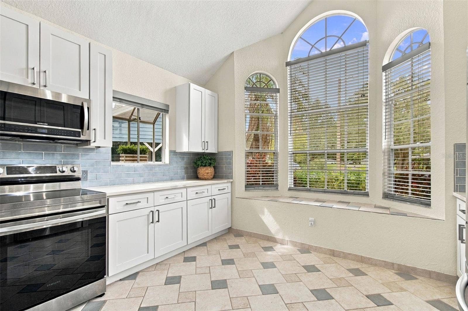 2724 HAMBLE VILLAGE LANE, Palm Harbor, FL 34684 2724 HAMBLE VILLAGE LANE, Palm Harbor, FL 34684
