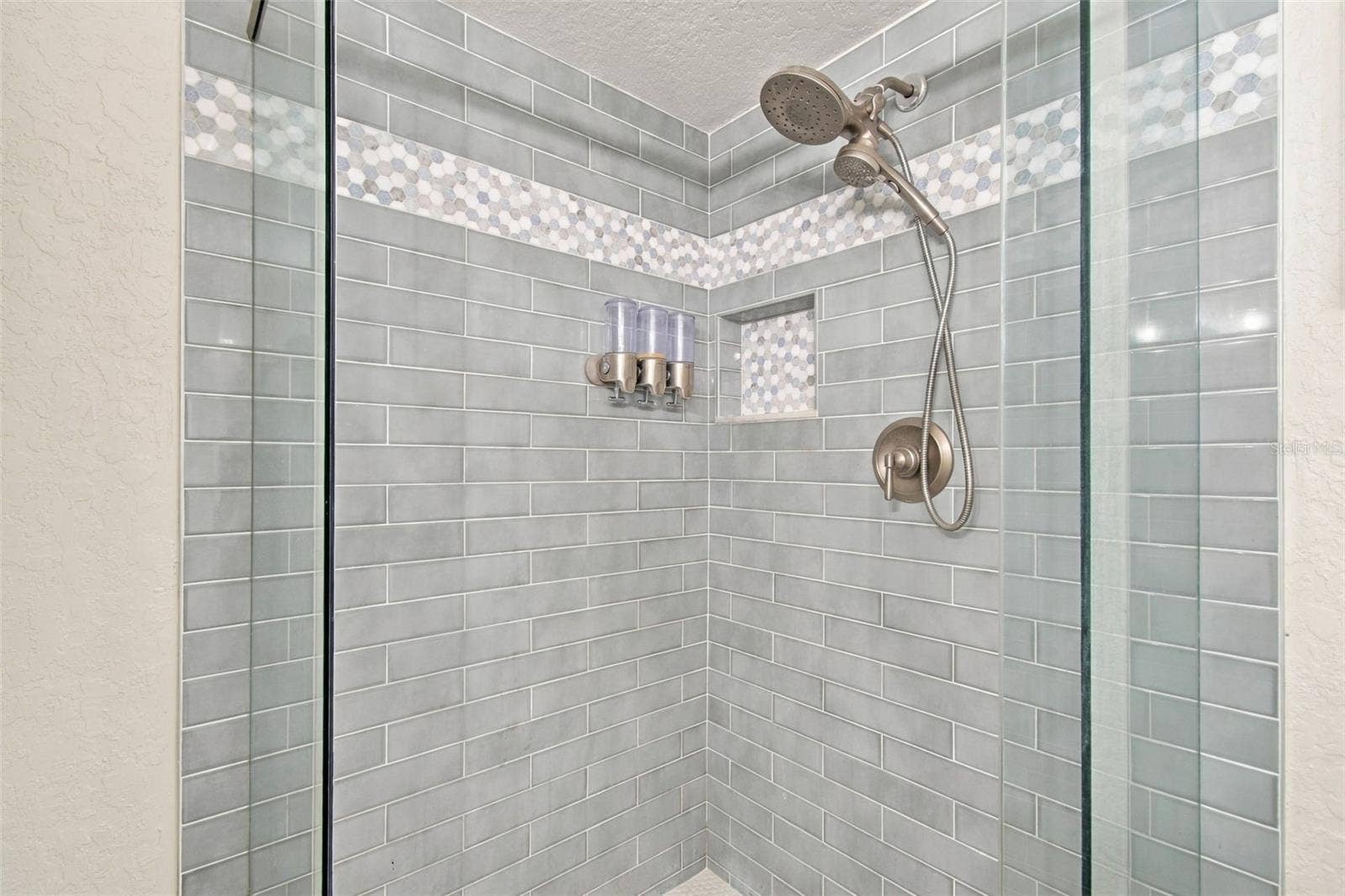 2724 HAMBLE VILLAGE LANE, Palm Harbor, FL 34684 2724 HAMBLE VILLAGE LANE, Palm Harbor, FL 34684
