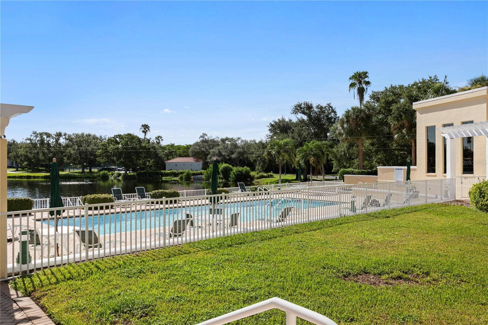 St Petersburg, FL 33711 Heated Pool Overlooking the Lake