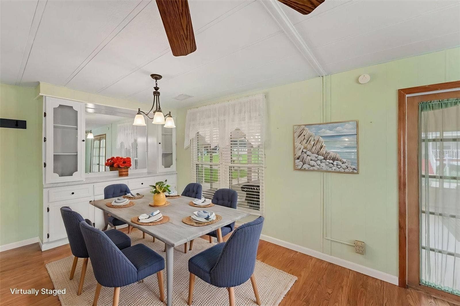 10055 COLLINGWOOD AVENUE, Dade City, FL 33525 virtually staged