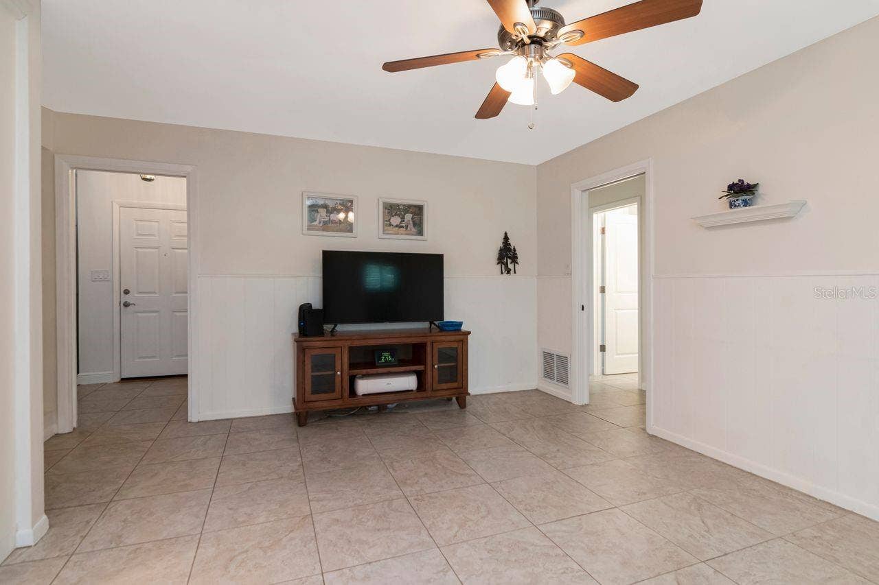 1113 GLENMOOR COURT, Clearwater, FL 33764 1113 GLENMOOR COURT, Clearwater, FL 33764
