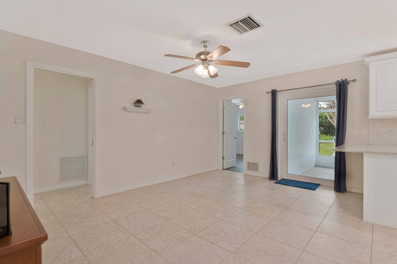 1113 GLENMOOR COURT, Clearwater, FL 33764 1113 GLENMOOR COURT, Clearwater, FL 33764