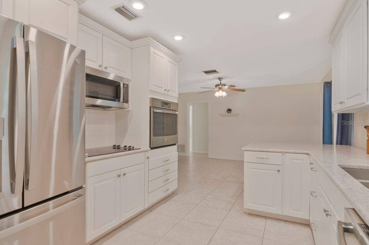 1113 GLENMOOR COURT, Clearwater, FL 33764 1113 GLENMOOR COURT, Clearwater, FL 33764