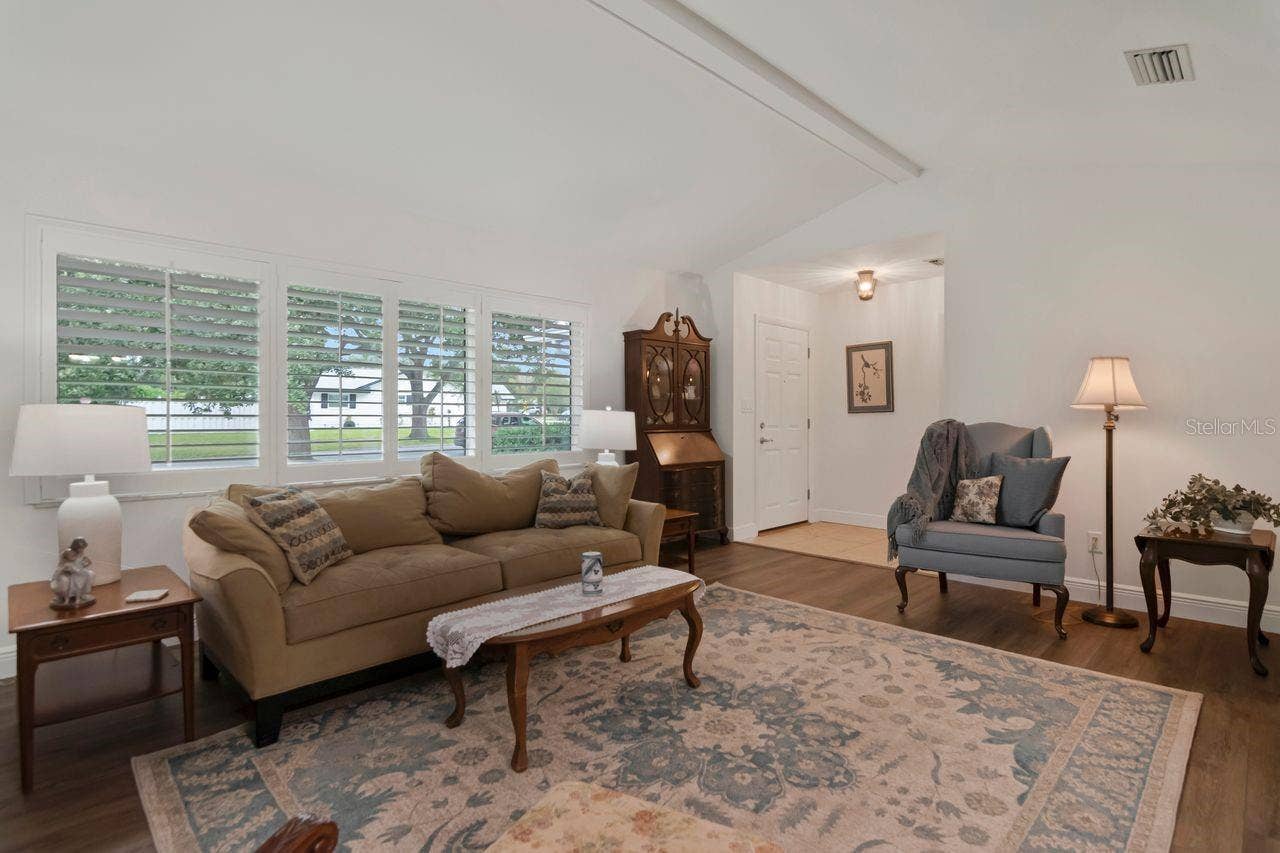 1113 GLENMOOR COURT, Clearwater, FL 33764 1113 GLENMOOR COURT, Clearwater, FL 33764