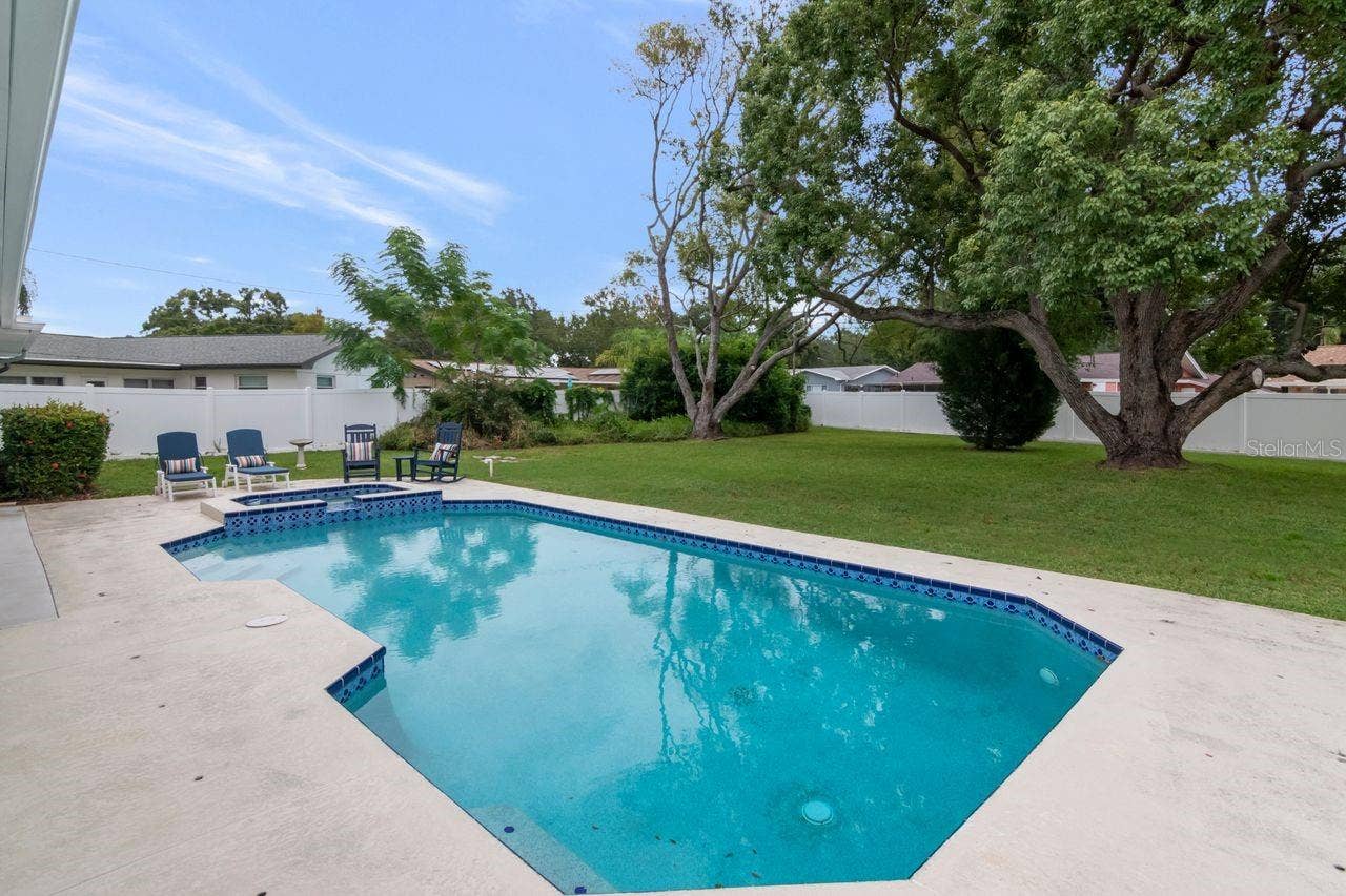 1113 GLENMOOR COURT, Clearwater, FL 33764 1113 GLENMOOR COURT, Clearwater, FL 33764