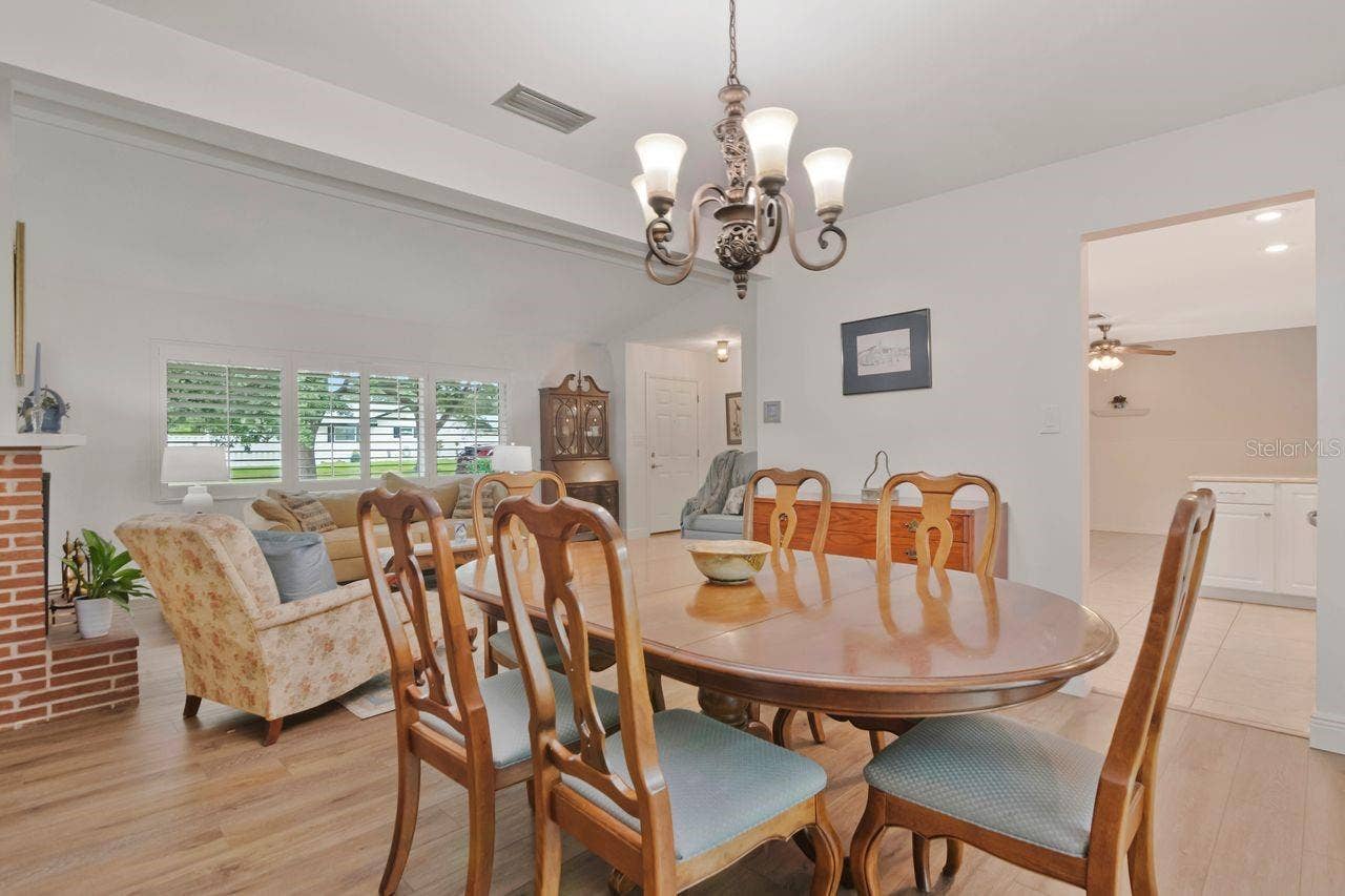 1113 GLENMOOR COURT, Clearwater, FL 33764 1113 GLENMOOR COURT, Clearwater, FL 33764