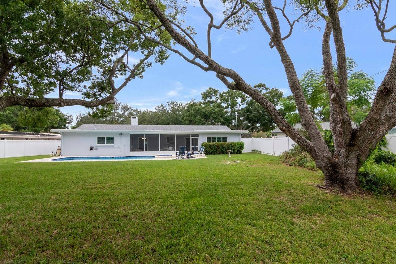 1113 GLENMOOR COURT, Clearwater, FL 33764 1113 GLENMOOR COURT, Clearwater, FL 33764