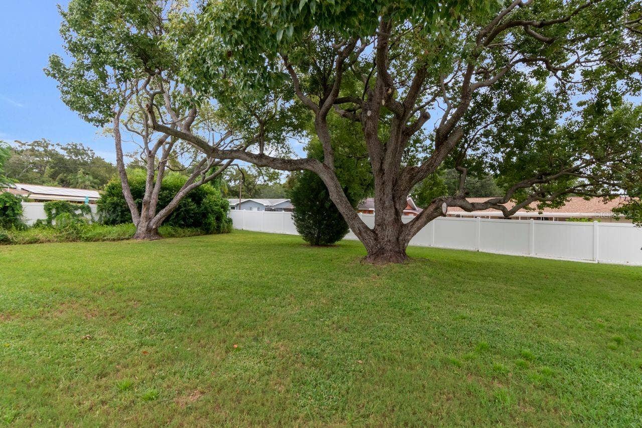1113 GLENMOOR COURT, Clearwater, FL 33764 1113 GLENMOOR COURT, Clearwater, FL 33764