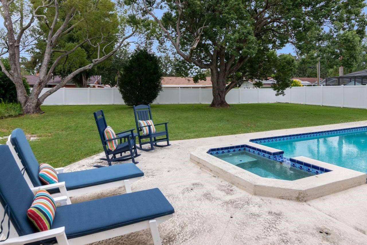 1113 GLENMOOR COURT, Clearwater, FL 33764 1113 GLENMOOR COURT, Clearwater, FL 33764