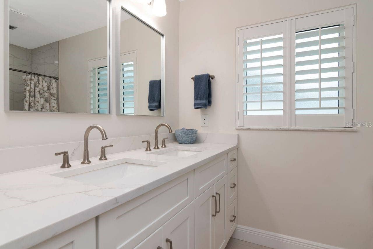 1113 GLENMOOR COURT, Clearwater, FL 33764 1113 GLENMOOR COURT, Clearwater, FL 33764