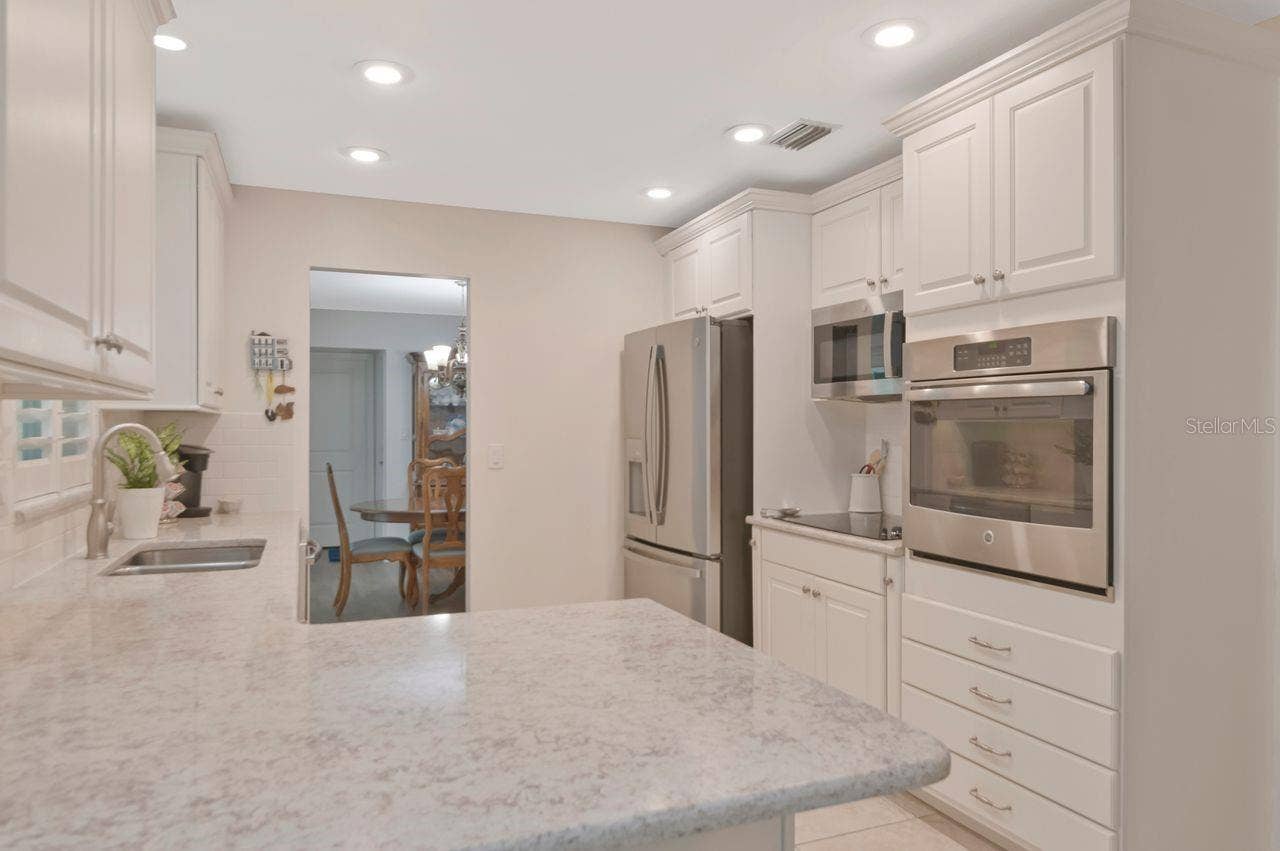 1113 GLENMOOR COURT, Clearwater, FL 33764 1113 GLENMOOR COURT, Clearwater, FL 33764