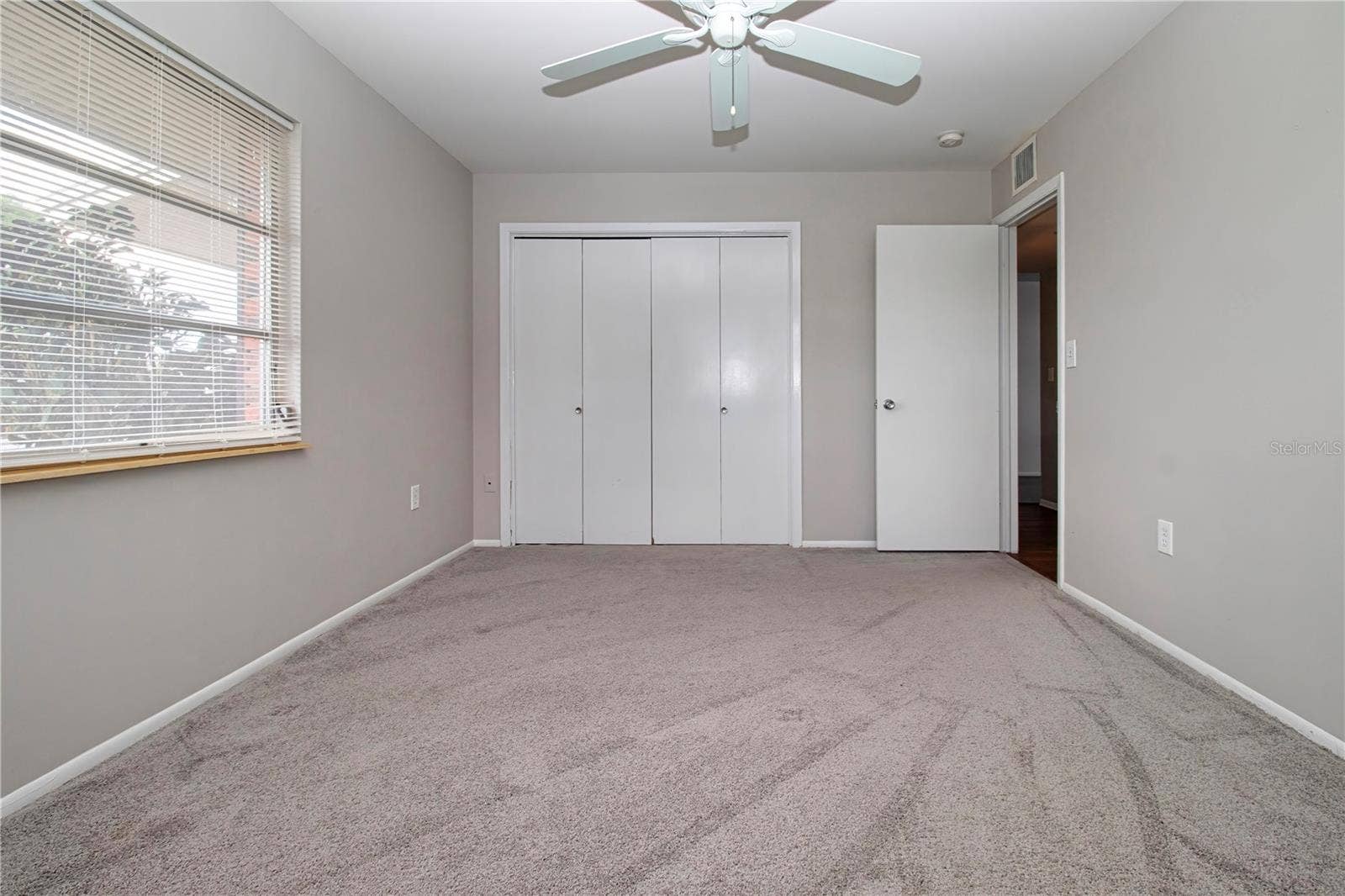 Primary Bedroom (Double closet)