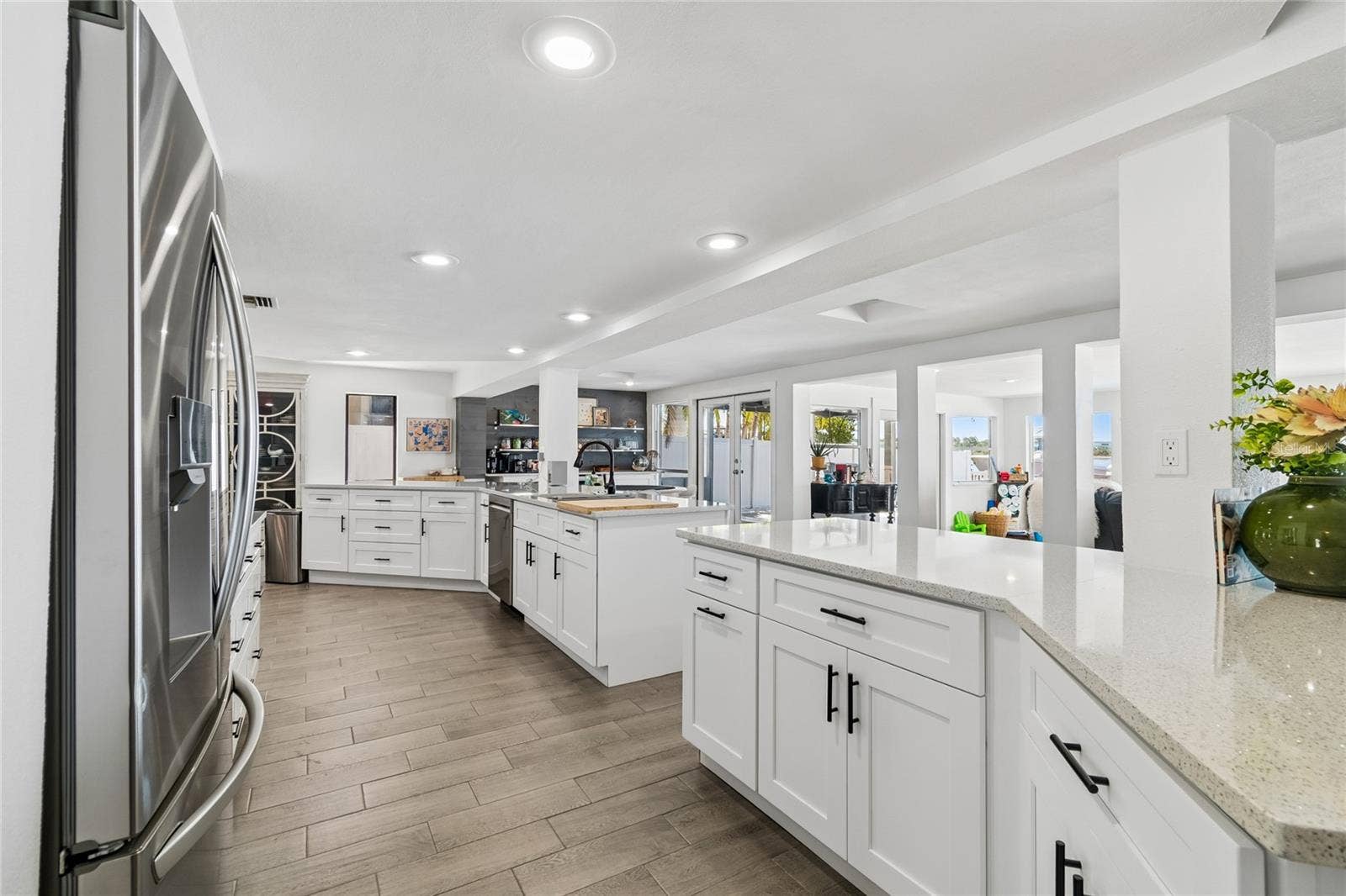 104 KLOSTERMAN ROAD W, Palm Harbor, FL 34683