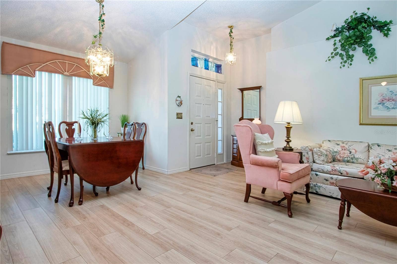2035 PRESTANCIA LANE, Sun City Center, FL 33573 Dining/Living