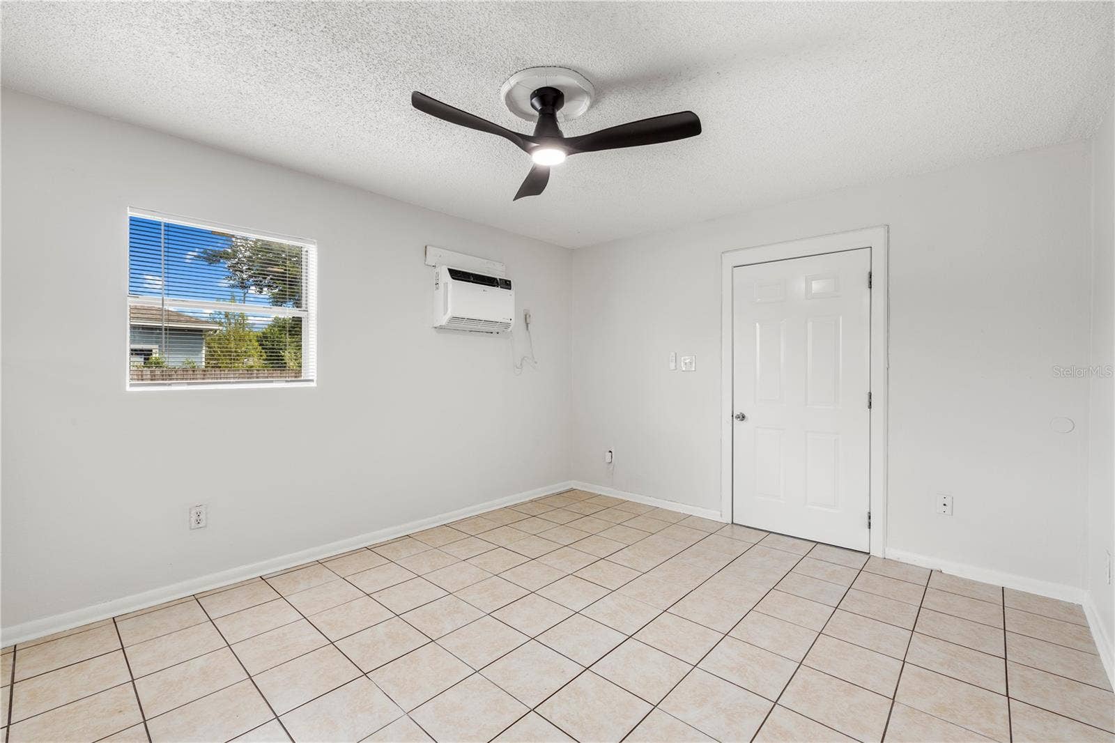 Unit B- Living Room