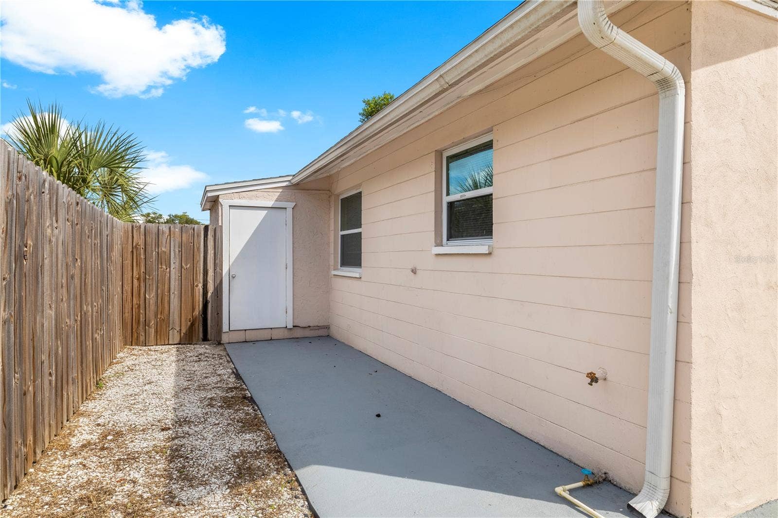 Laundry Room Entrance (Left side)