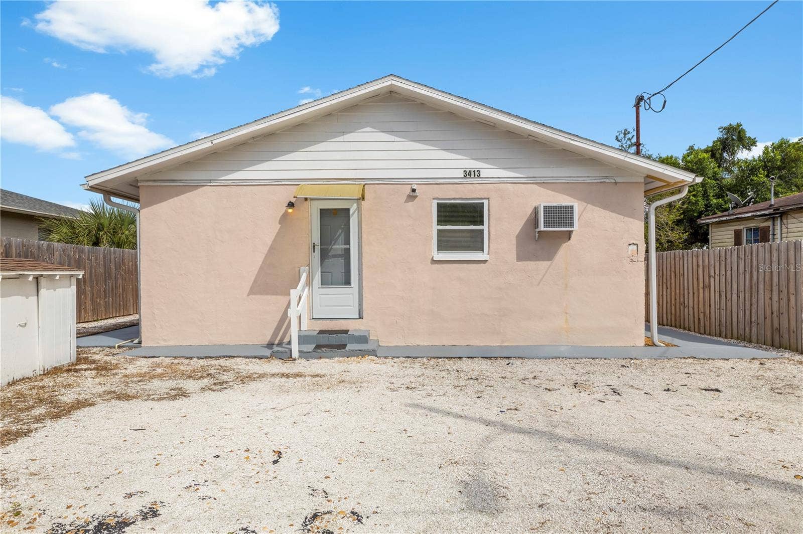 Front Exterior/Parking