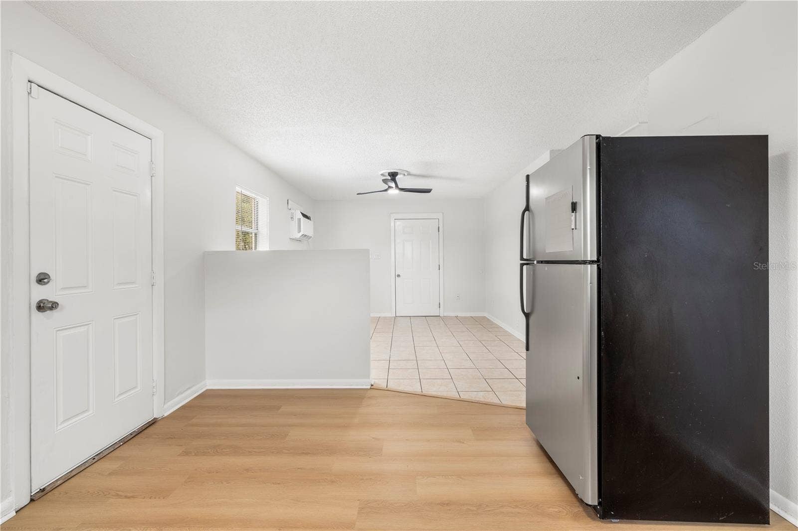 Unit B -Kitchen