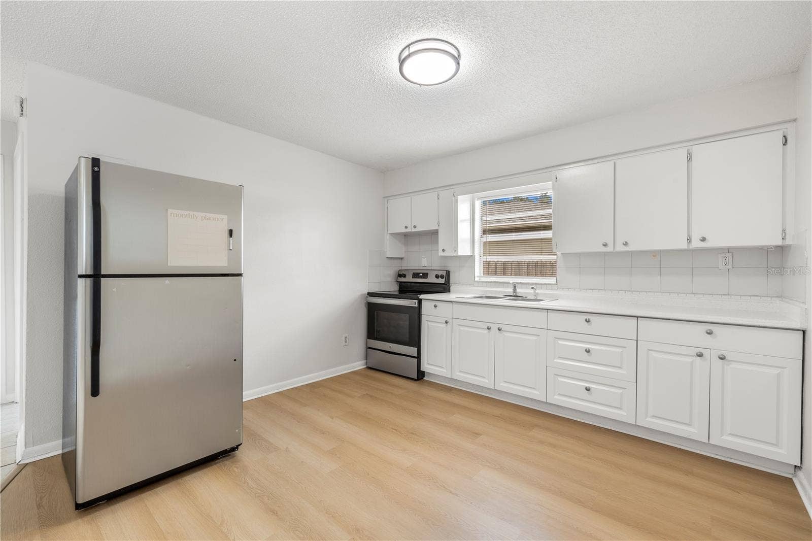 Unit B - Kitchen
