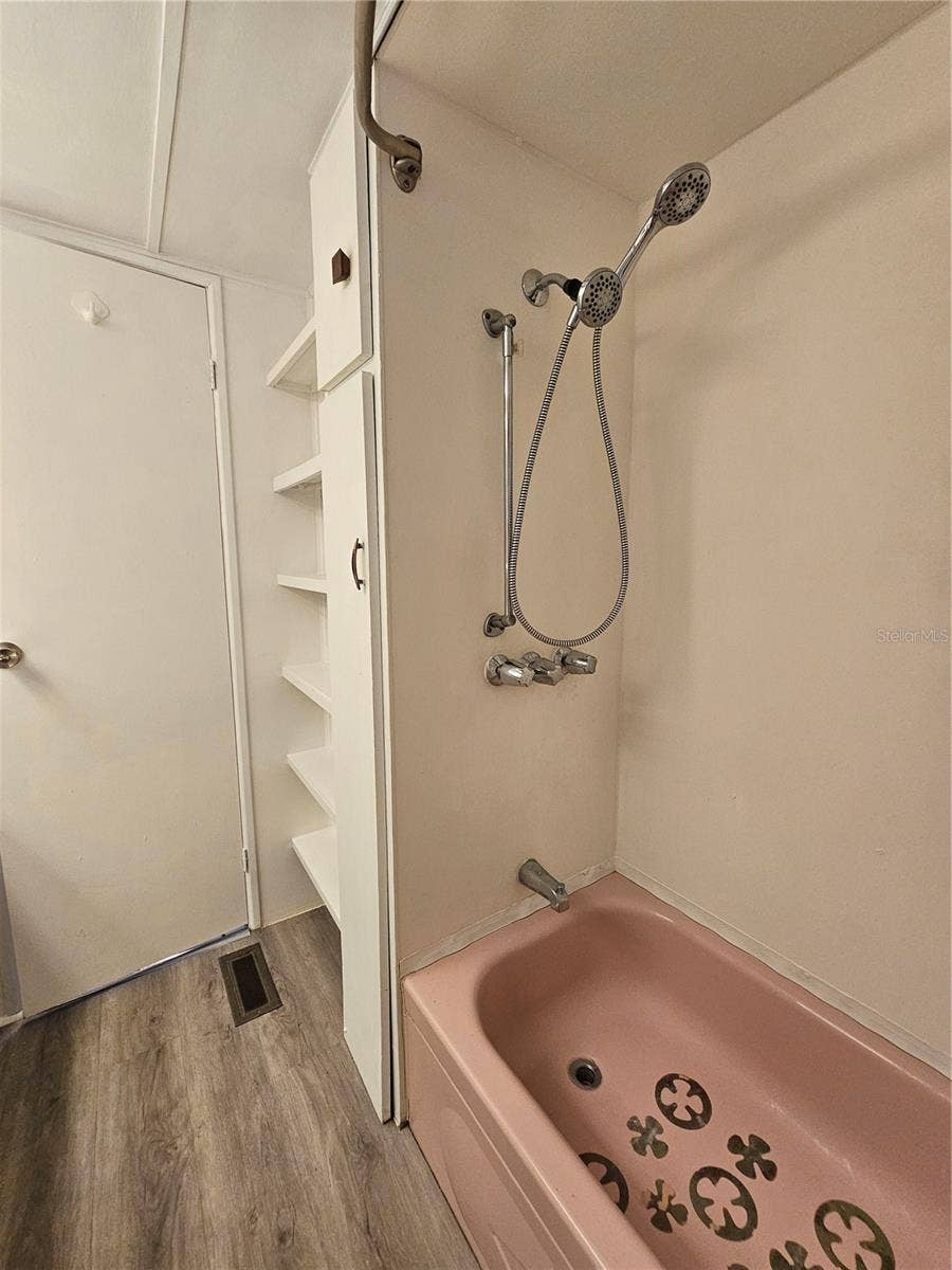 37433 HAMMOND DRIVE, Zephyrhills, FL 33541 37433 HAMMOND DRIVE, Zephyrhills, FL 33541