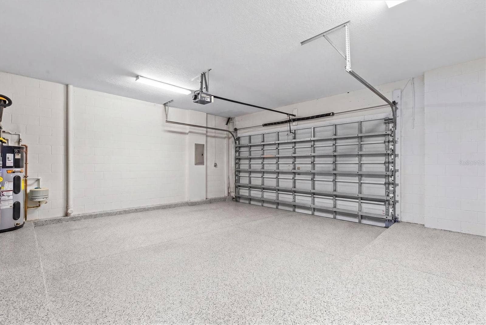 480 GILMAN PLACE N, St Petersburg, FL 33716 Oversized 2 car garage.