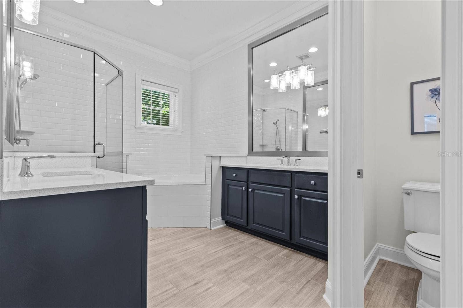 480 GILMAN PLACE N, St Petersburg, FL 33716 owner's en-suite bath with garden tub and shower