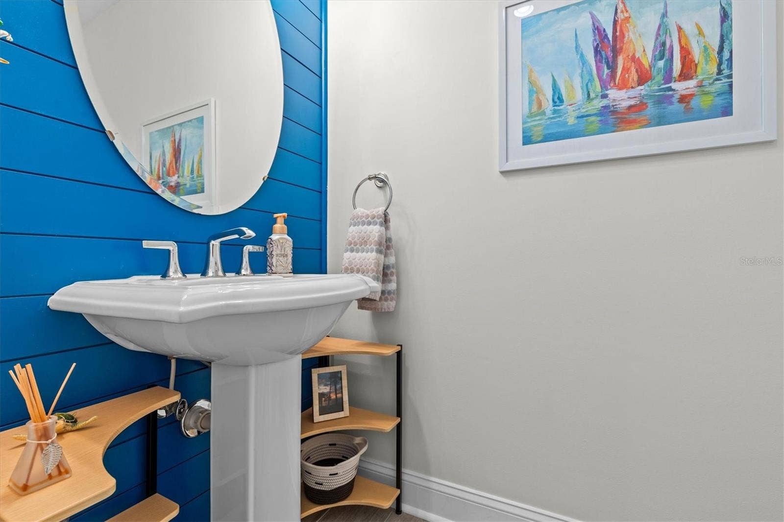 480 GILMAN PLACE N, St Petersburg, FL 33716 downstairs powder room