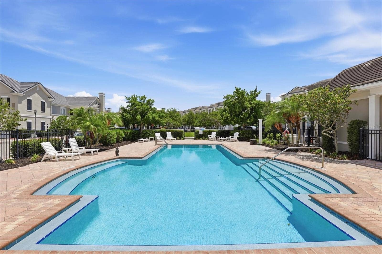 480 GILMAN PLACE N, St Petersburg, FL 33716 Resort style pool