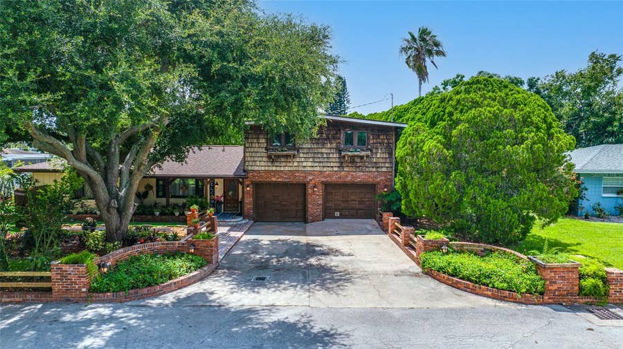 Property photo for 1488 LACONIA DRIVE E, Clearwater, FL