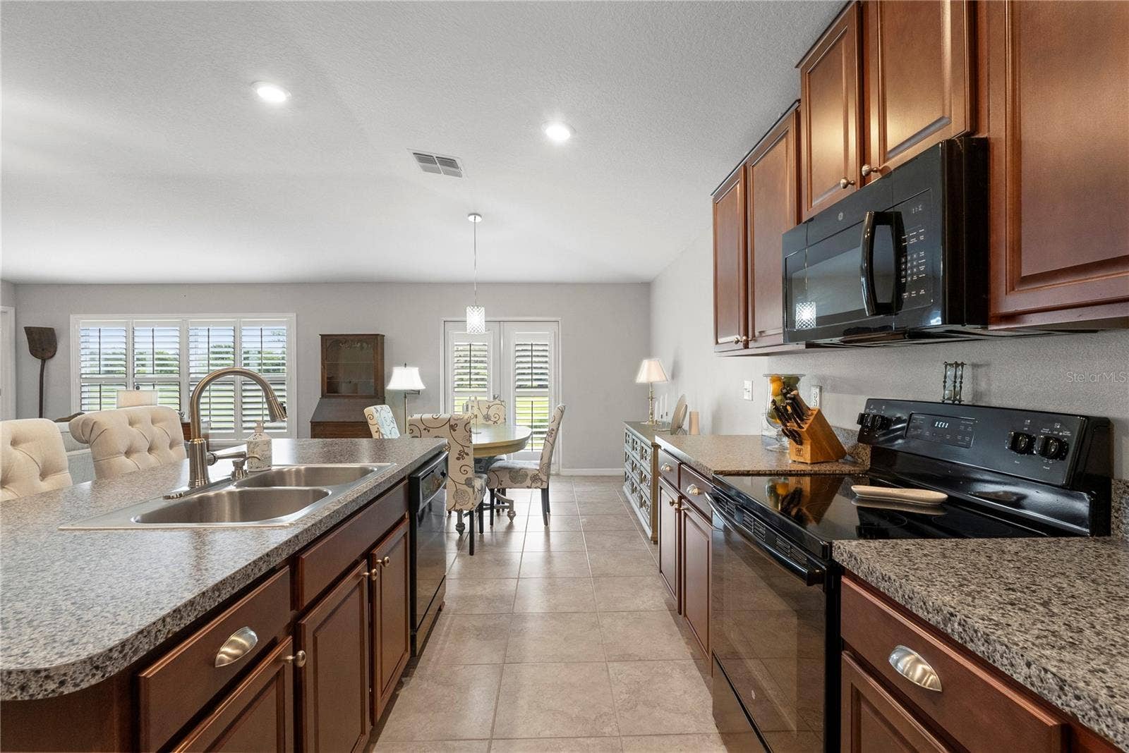 3414 KEARSNEY ABBEY CIRCLE, Dover, FL 33527