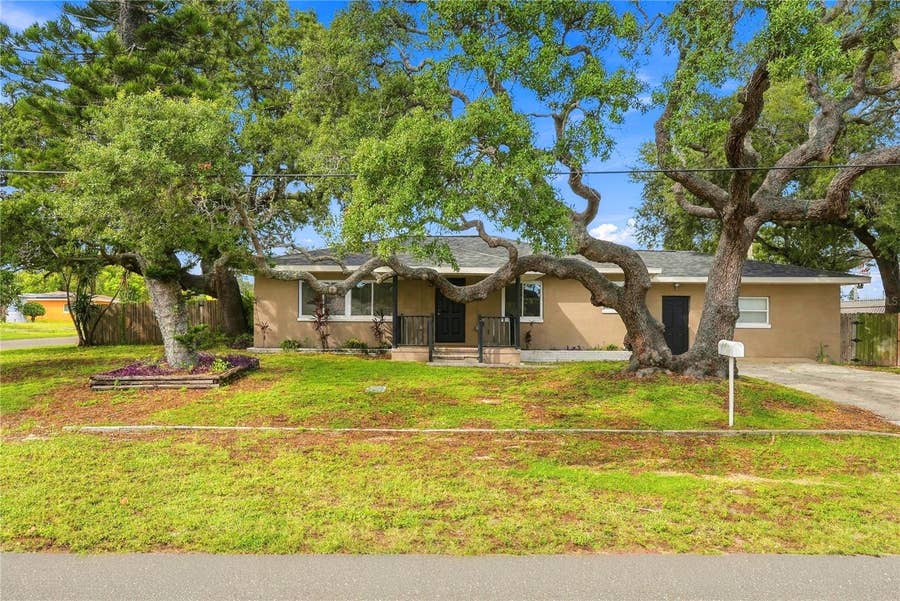 Property photo for 10719 CHEROKEE DRIVE, St Petersburg, FL