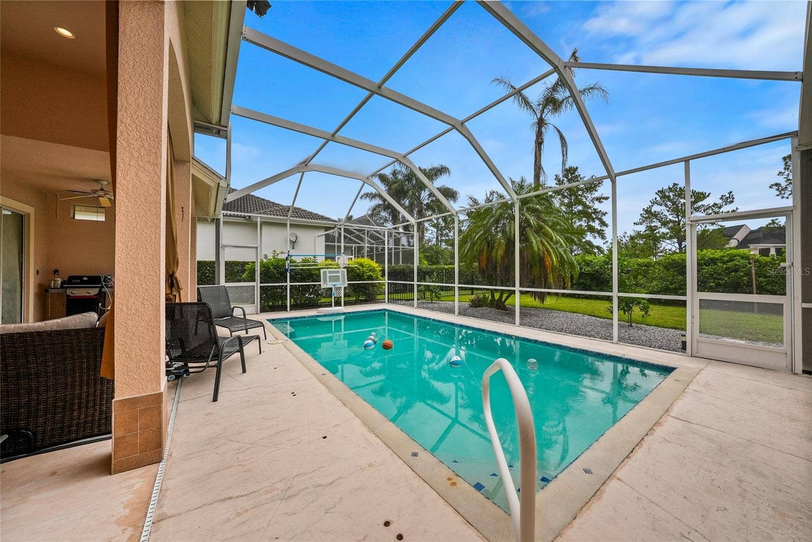 18823 WIMBLEDON CIRCLE, Lutz, FL 33558