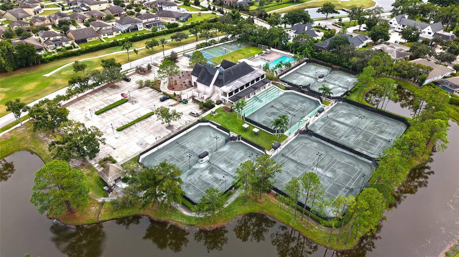 18823 WIMBLEDON CIRCLE, Lutz, FL 33558
