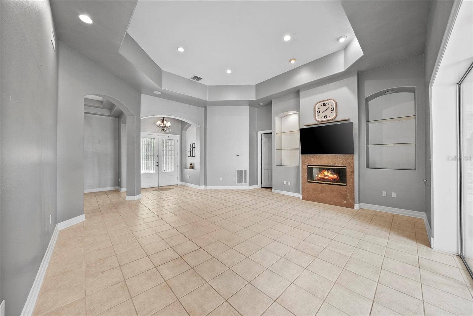 18823 WIMBLEDON CIRCLE, Lutz, FL 33558
